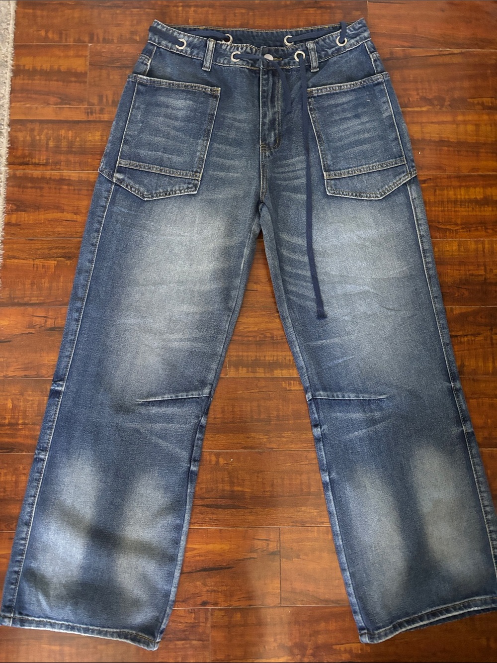 Relaxed Wide-Leg Women's Jeans in Washed Blue